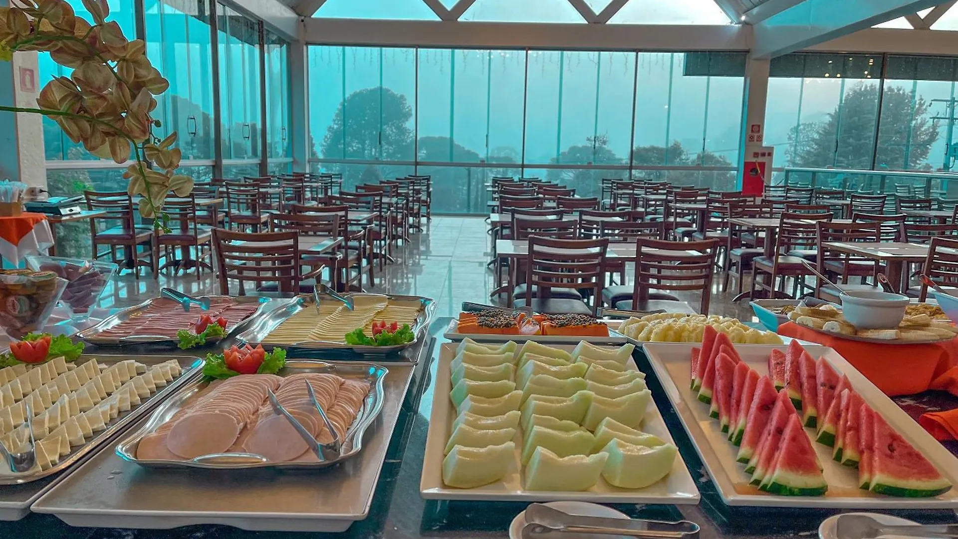 Hotel Dan Inn Campos Do Jordao