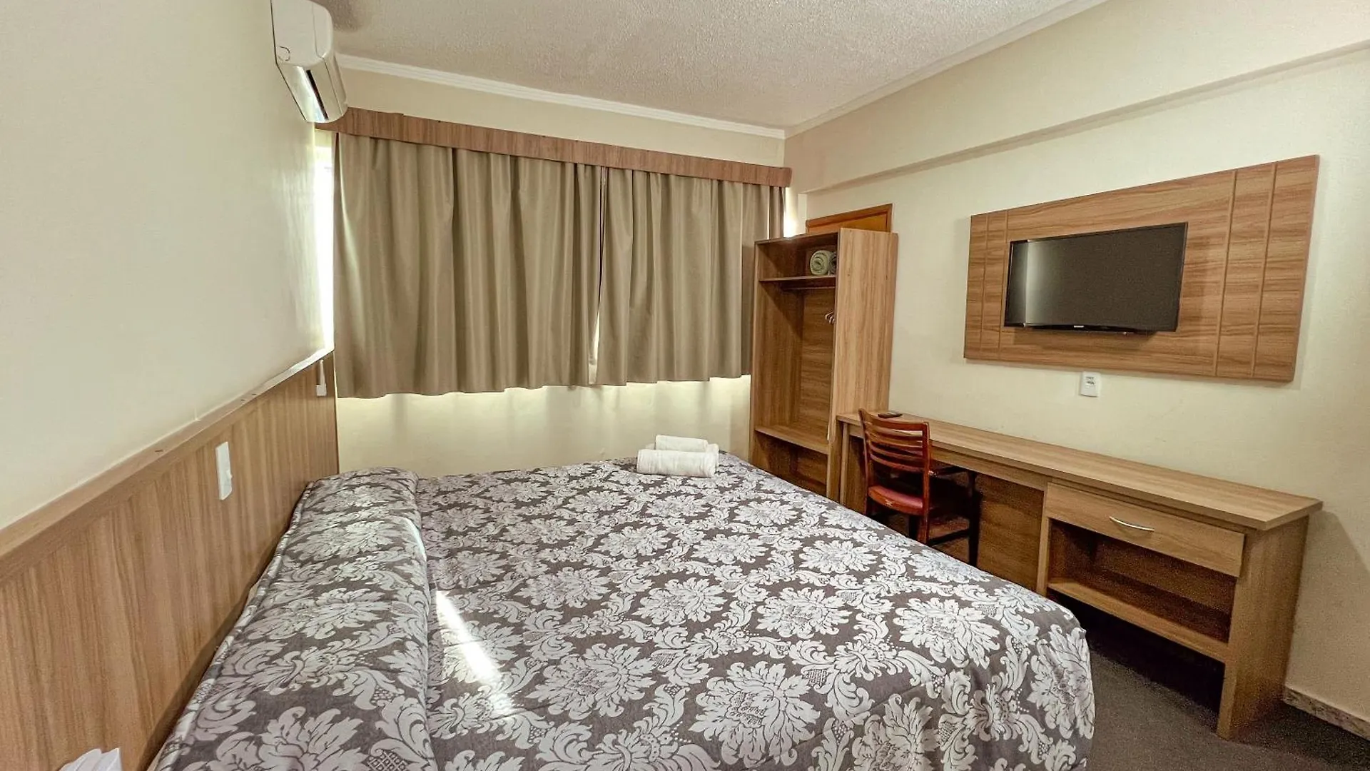 Hotel Dan Inn Campos Do Jordao